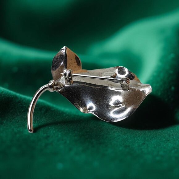Vintage Rch-King Sterling Silver and Simulated Pearl, Leaf Shaped Brooch - Picture 4 of 10